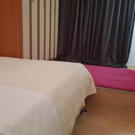 Apartment Milena Omis Bagian luar foto