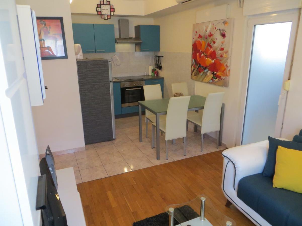 Apartment Milena Omis Bagian luar foto